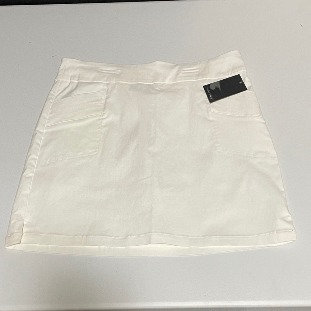 Women’s White Mini Skirt with Front Pockets